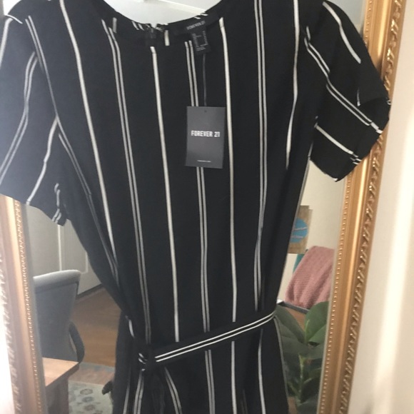 black and white dress - Picture 1 of 1